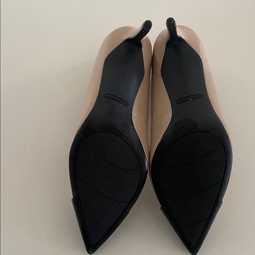 Nine West Black and Cream Pointed Heels - Picture 4 of 6